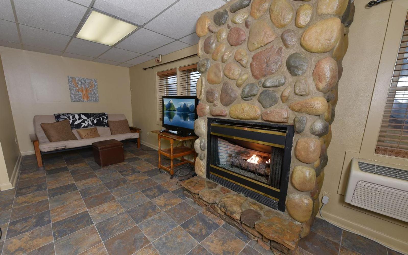 Red Oak Lodge جاتلينبرج المظهر الخارجي الصورة